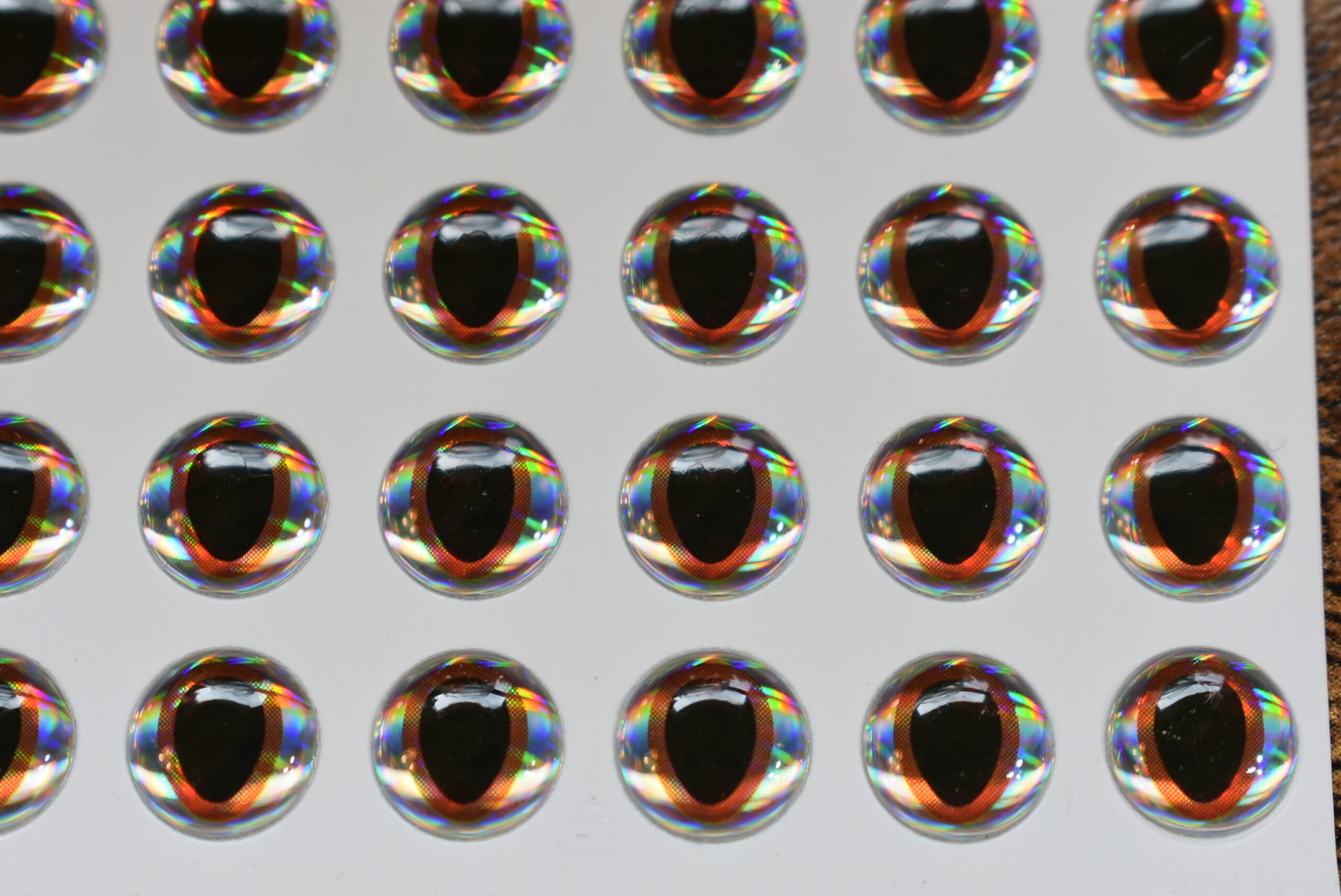 24 SILVER CIRCLE BLACK TEARDROP PUPIL - COPPER RED OUTLINE 6mm or